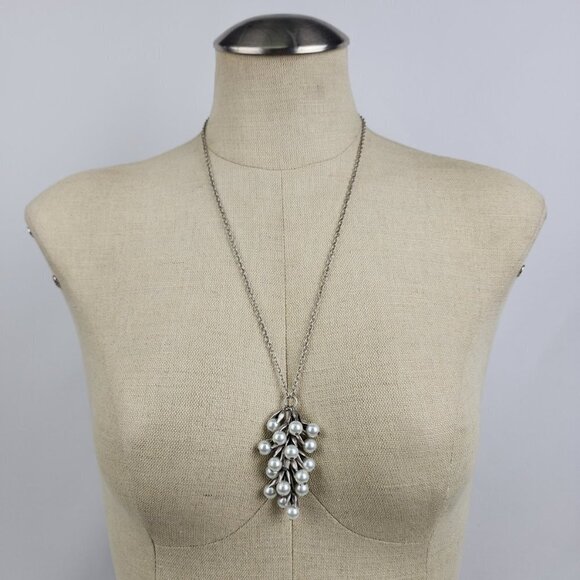 FAC Matt Silver Faux Pearl Cluster Pendant Necklace - Picture 1 of 8